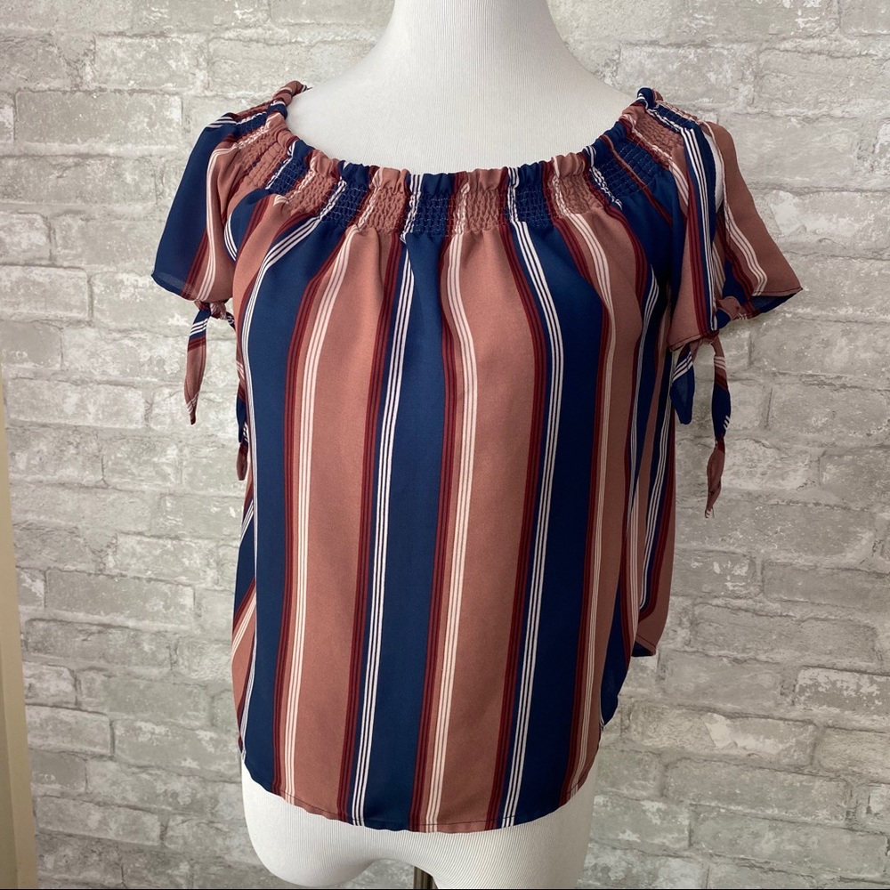Paper Crane vertical striped out the shoulder